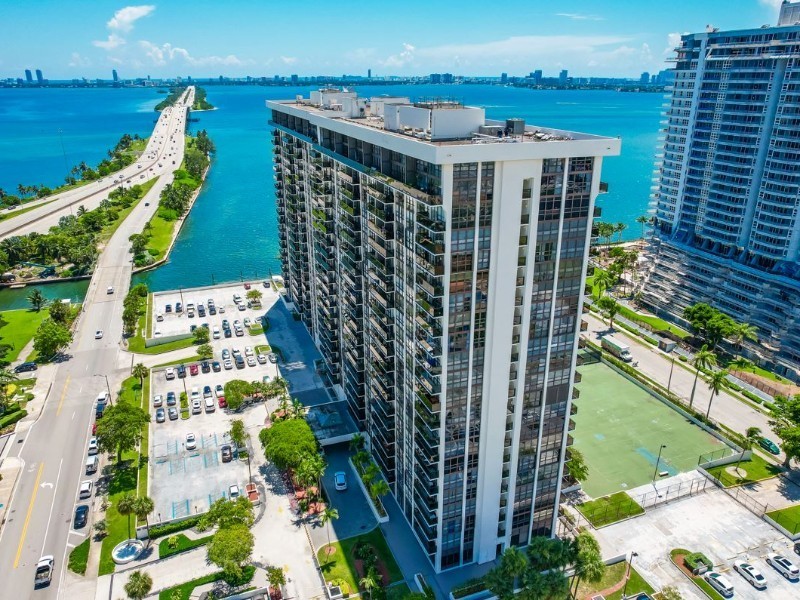 600 NE 36th Street - Florida - Miami - 33137